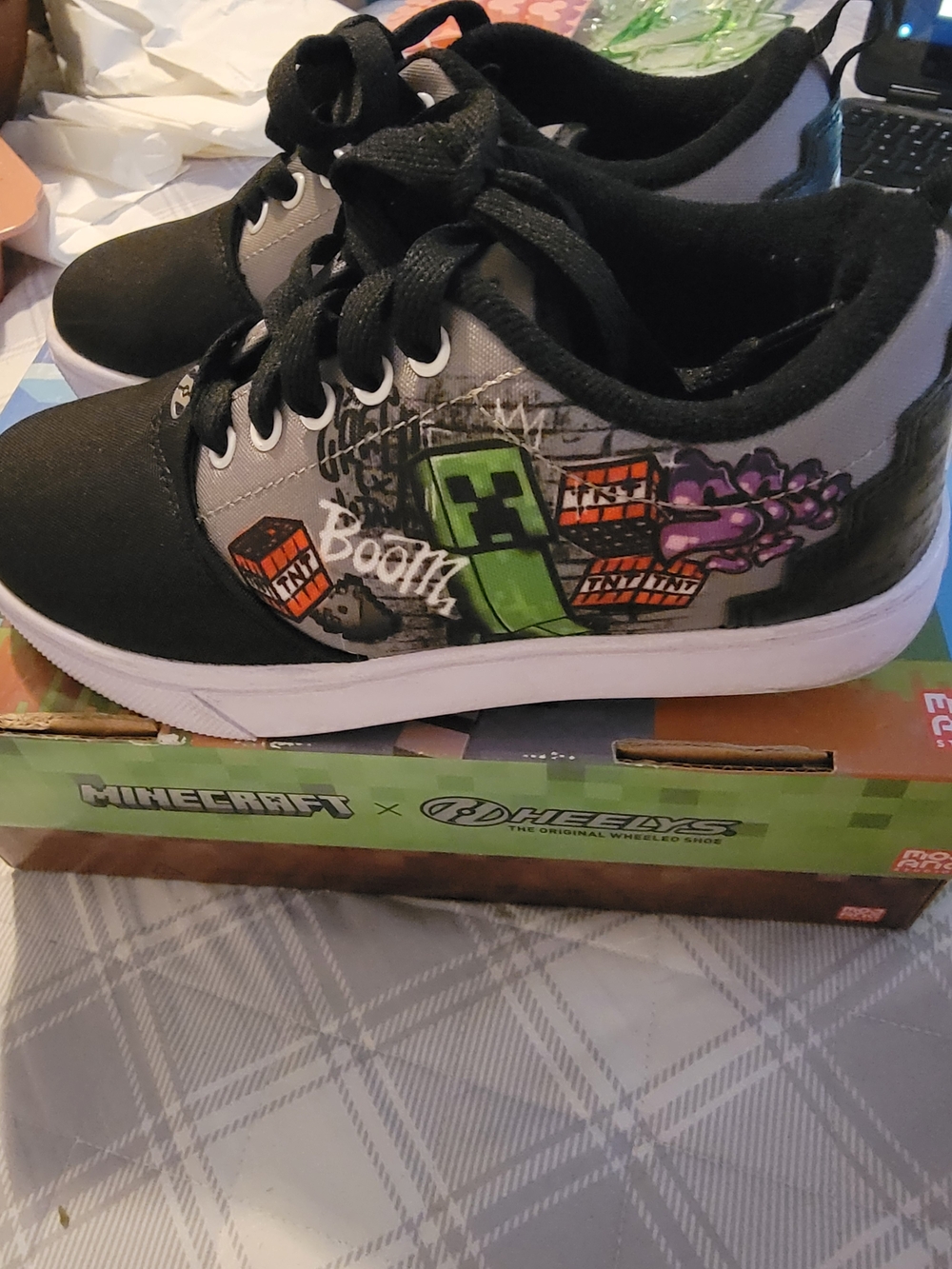 Minecraft x Heelys Kids Graphic Skate Sneakers - Black & Green